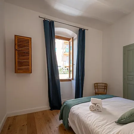 Lume Vue Au Coeur A Deux Pas Port Citadelle * Calvi (Corsica)