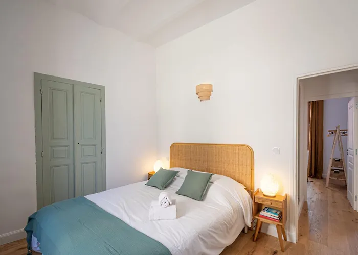 Lume Vue Au Coeur A Deux Pas Port Citadelle Calvi (Corsica)